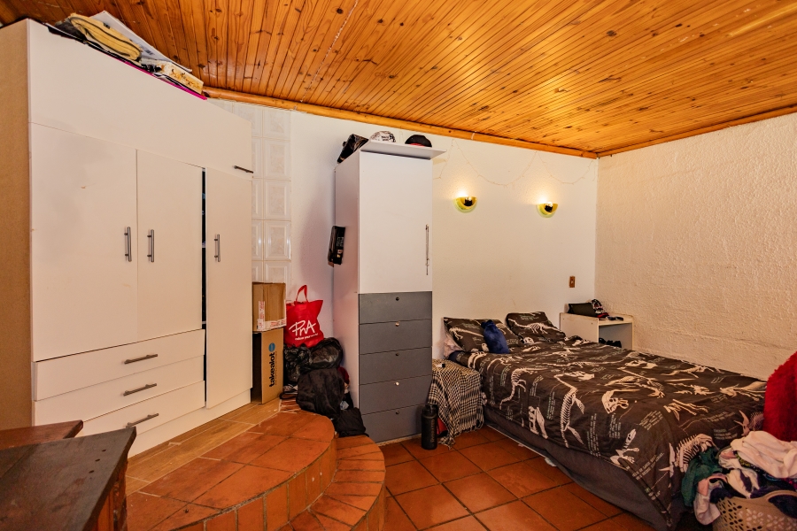 7 Bedroom Property for Sale in Protea Heights Western Cape